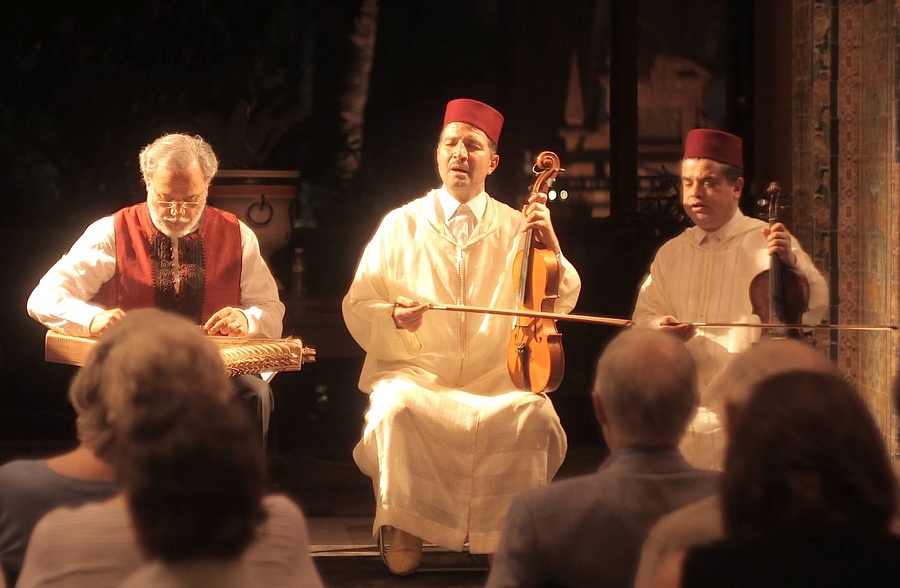 Poemas y cantos de místicos sufíes-andalusíes de tradición marroquí