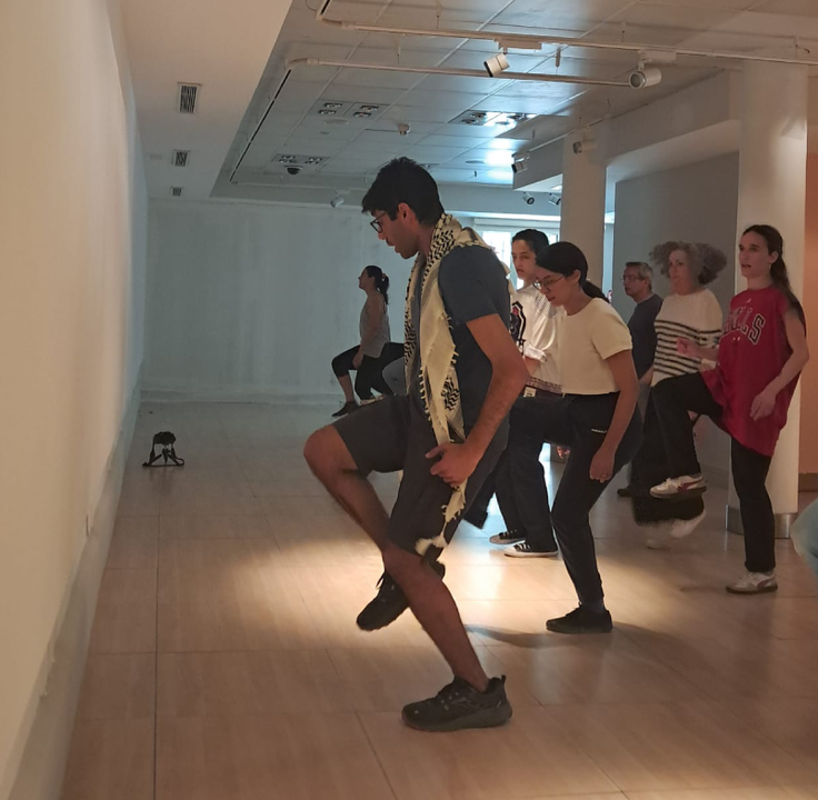 Muestra de "dabke" tras los talleres “Pasos por Palestina”