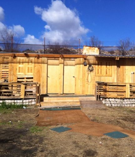 Casa Árabe visita “La Casita” en la Cañada Real