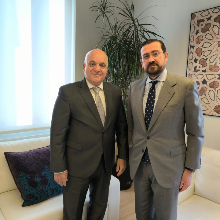 Visita del Embajador de la Liga Árabe al director de Casa Árabe