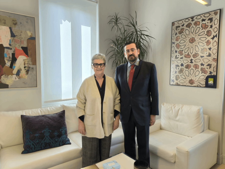 Reunión del director general de Casa Árabe con la directora de la Feria del Libro de Madrid
