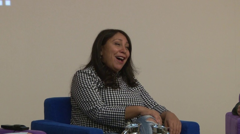 Conversación con la directora de cine saudí Haifaa Al Mansour (ESPAÑOL / INGLÉS)